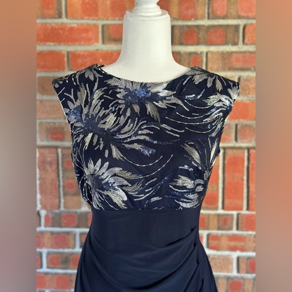 Scarlett Sleeveless Sequin Sheath Dress, size 6, color navy blue - Picture 2 of 11